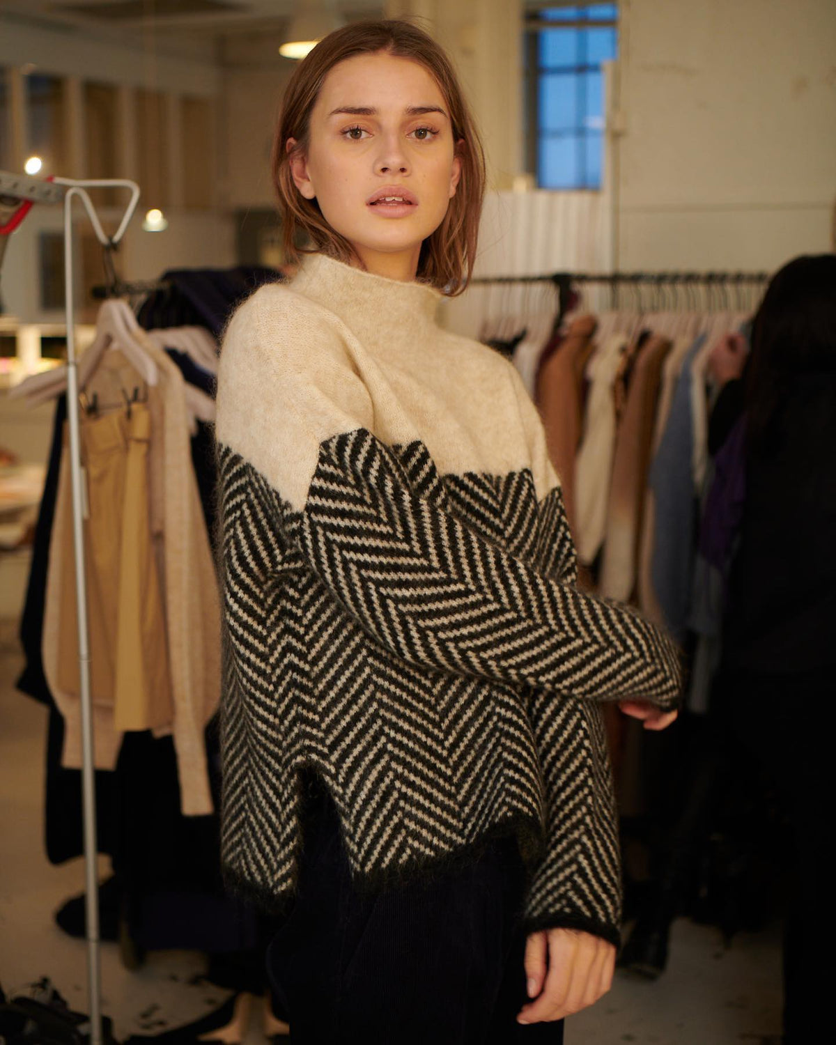 Couture Turtleneck Jumper in Herringbone Pattern – Casual Wear, Everyday Style