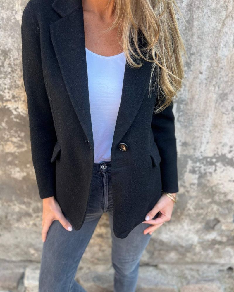 Classic Blazer in Beige & Black – Office, Casual Wear
