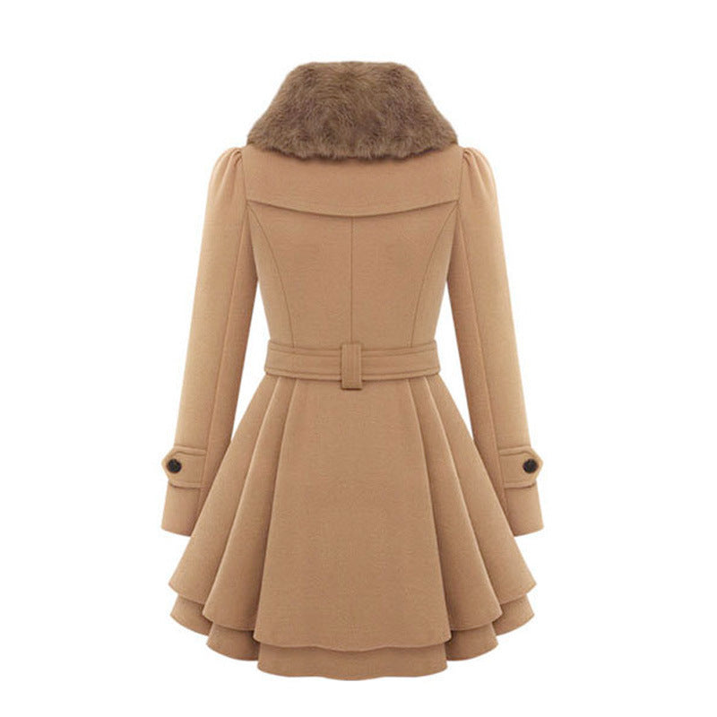 Vintage Flair Trench Coat with Faux Fur Collar – Stylish Layering, Chic Winter Outfit
