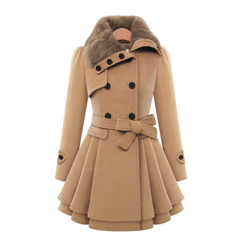 Vintage Flair Trench Coat with Faux Fur Collar – Stylish Layering, Chic Winter Outfit