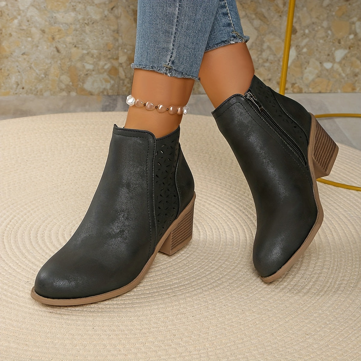 Orthopaedic Boots with Back Zipper and Block Heel – Comfort, Everyday Wear