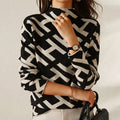Elegant Turtleneck Jumper in Black and Cream – Casual Wear, Stylish Layering