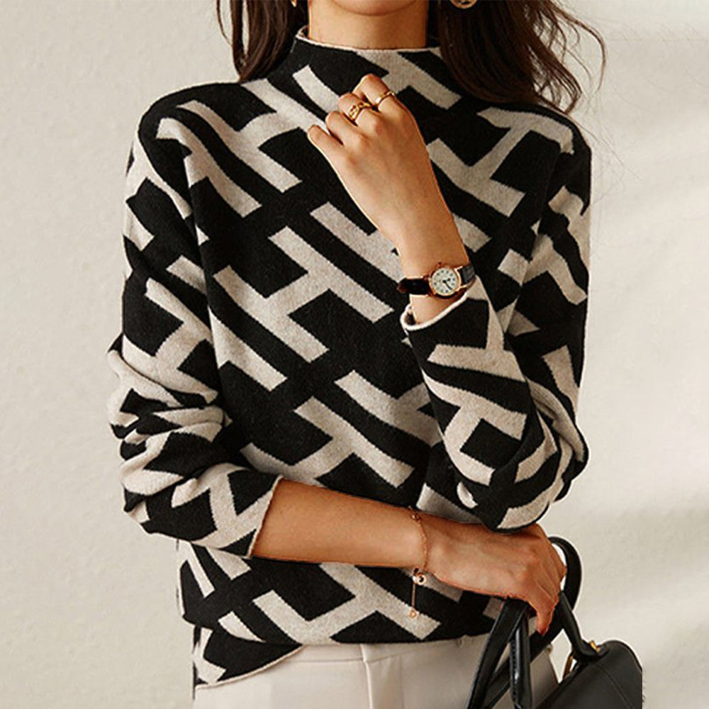 Elegant Turtleneck Jumper in Black and Cream – Casual Wear, Stylish Layering