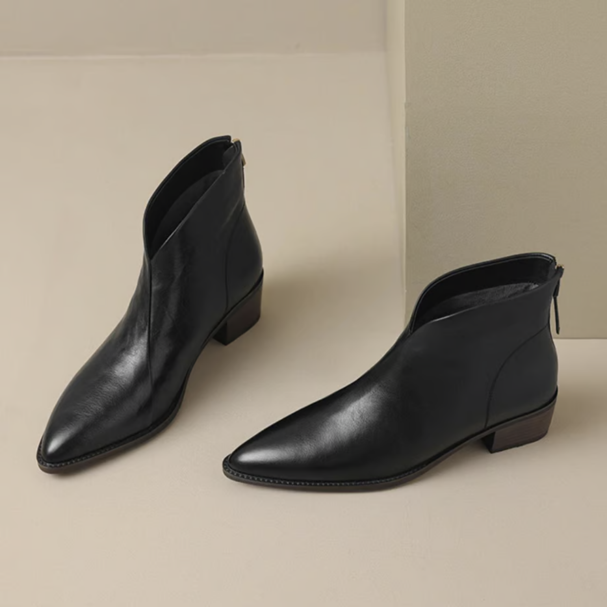 Elegant Ankle Boots in Black Leather – Office, Casual Wear