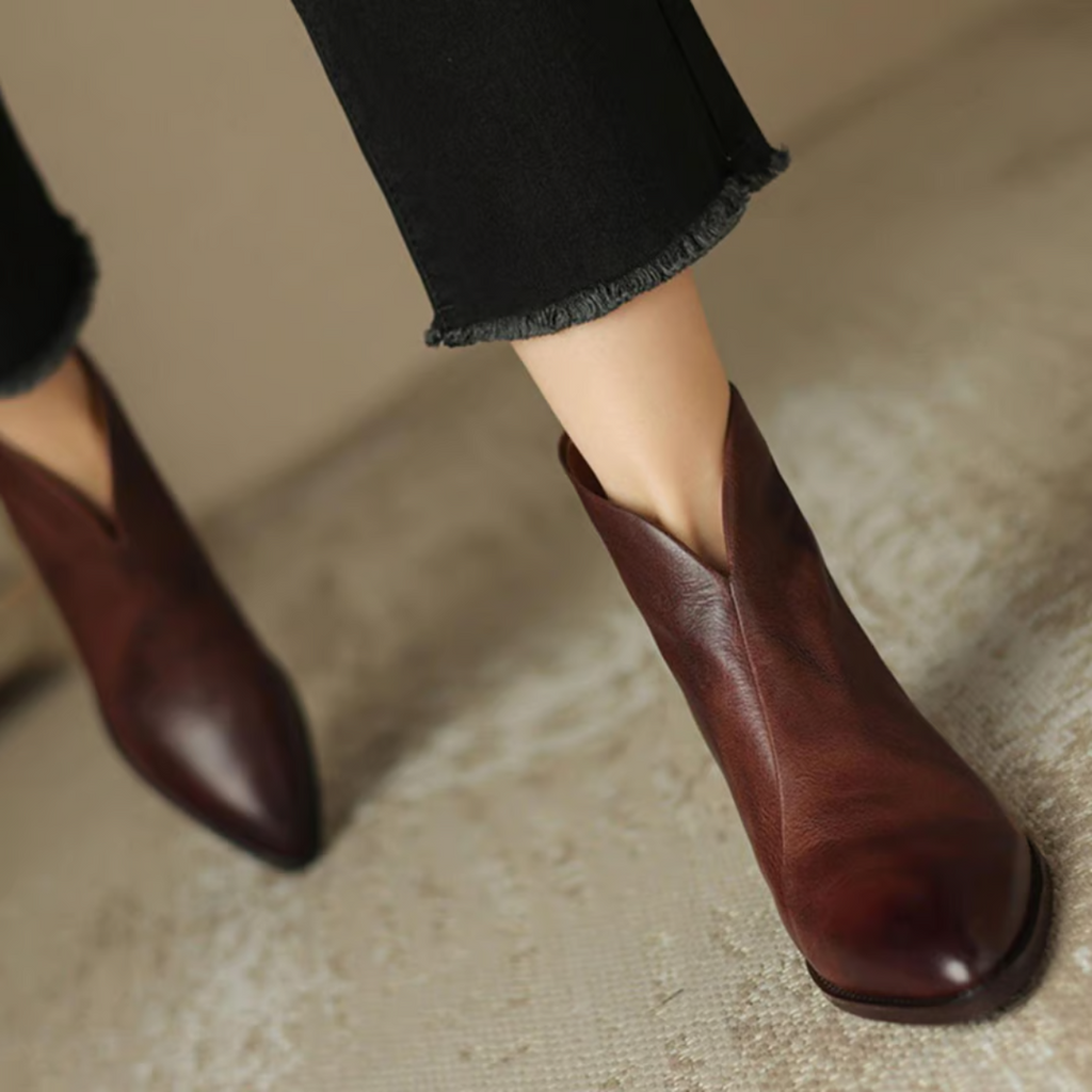 Elegant Ankle Boots in Black Leather – Office, Casual Wear