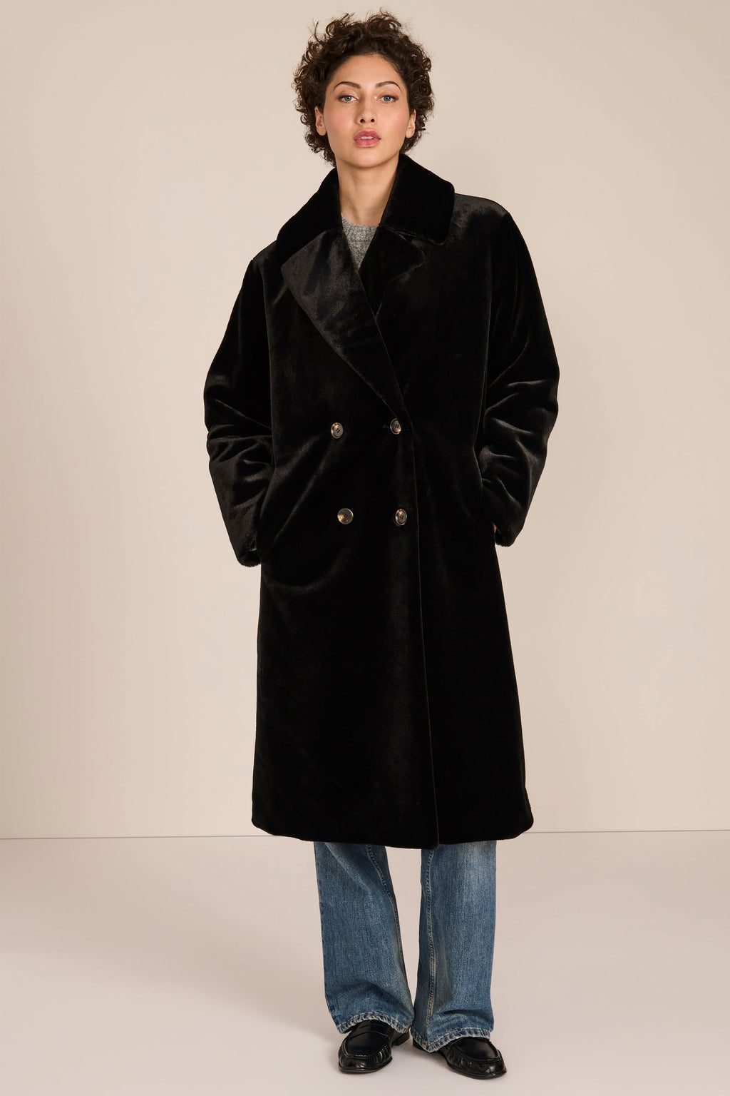 Plush Faux Fur Coat – Cosy Winter Layer, Everyday Style