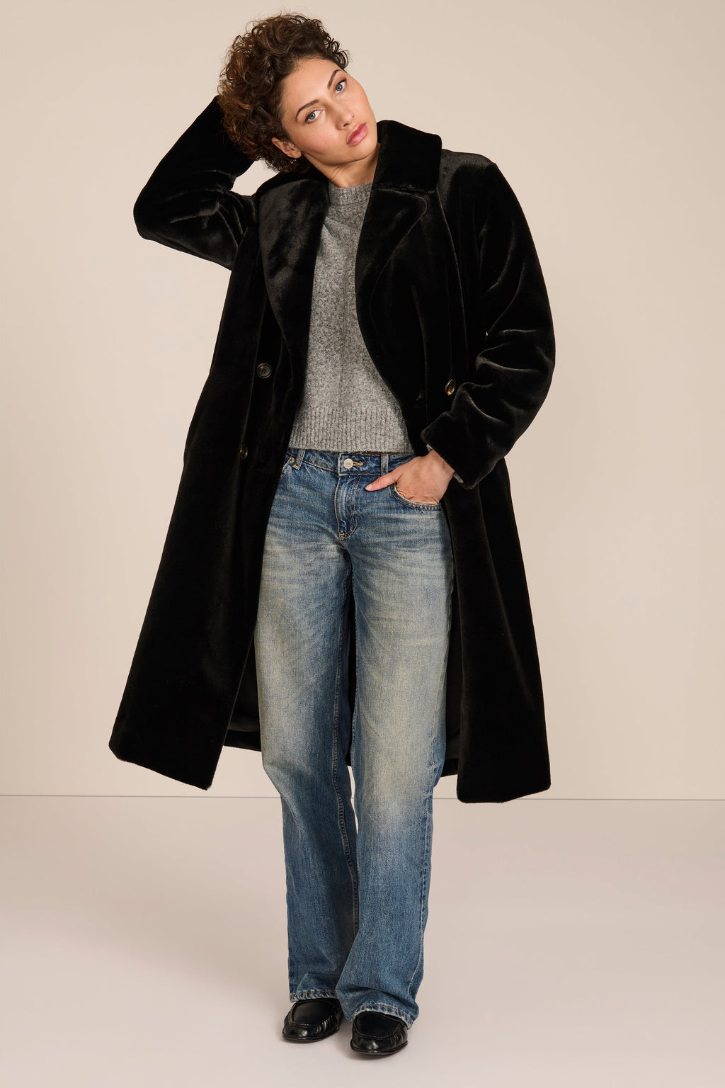 Plush Faux Fur Coat – Cosy Winter Layer, Everyday Style