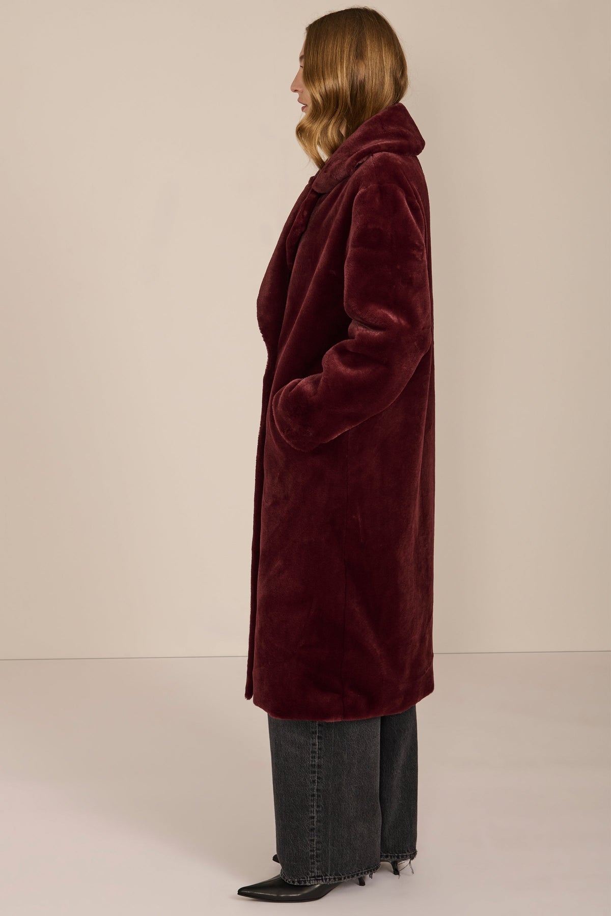 Plush Faux Fur Coat in Burgundy – Casual Wear, Winter Fashion
